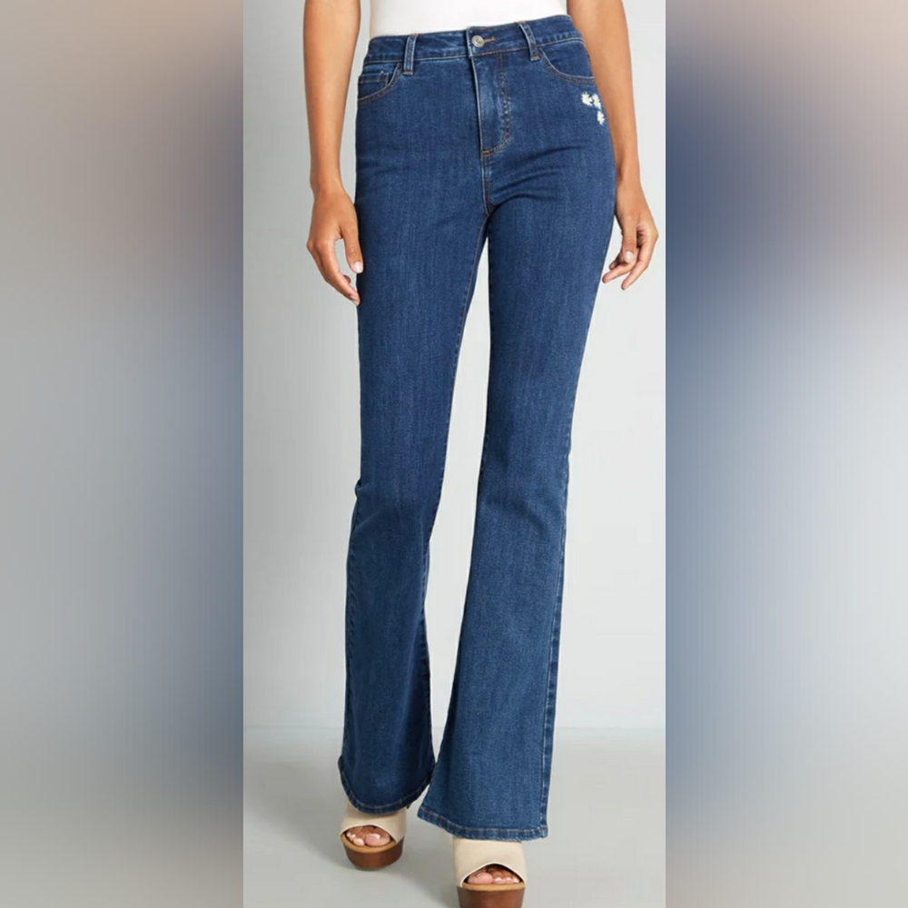 NWT Modcloth Daisies on the Prairie Embroidered Flare Jeans Sz 16